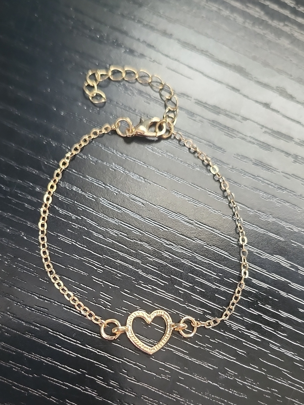 Delicate Gold Heart Chain Bracelet - Women's Jewelry
